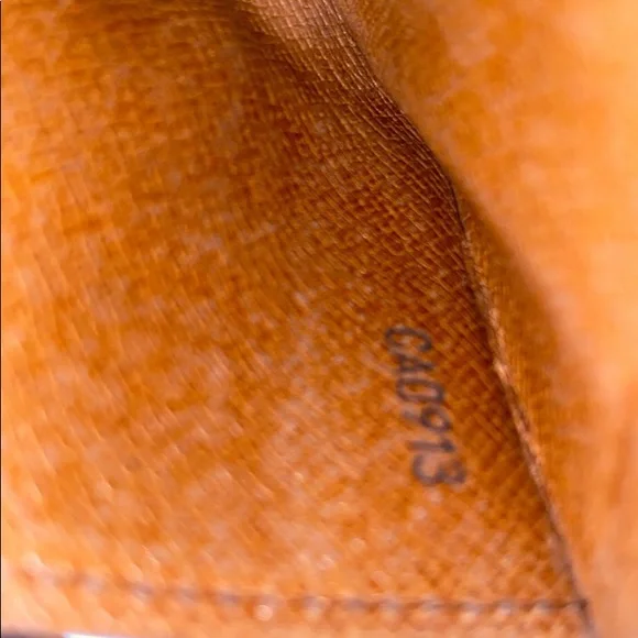 SOLDAuthentic Louis Vuitton Monogram Compact Bifold Zippy Wallet - Picture 11 of 13